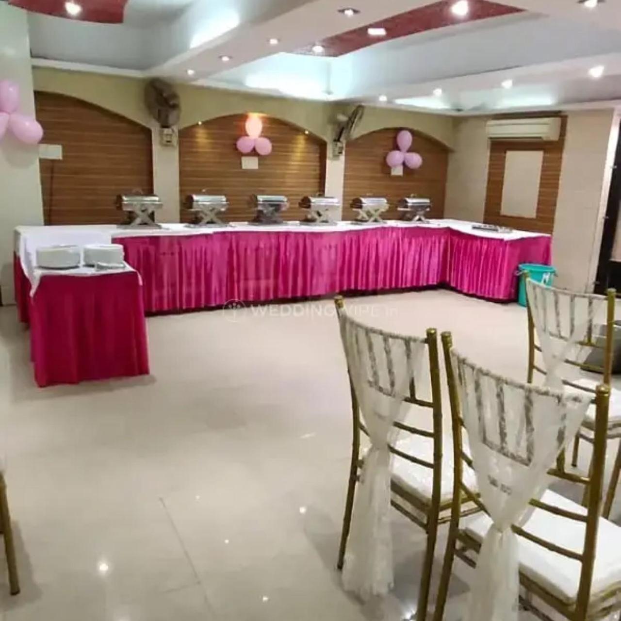 New Kumar Hotel & Banquet Lakhnaú Exteriér fotografie